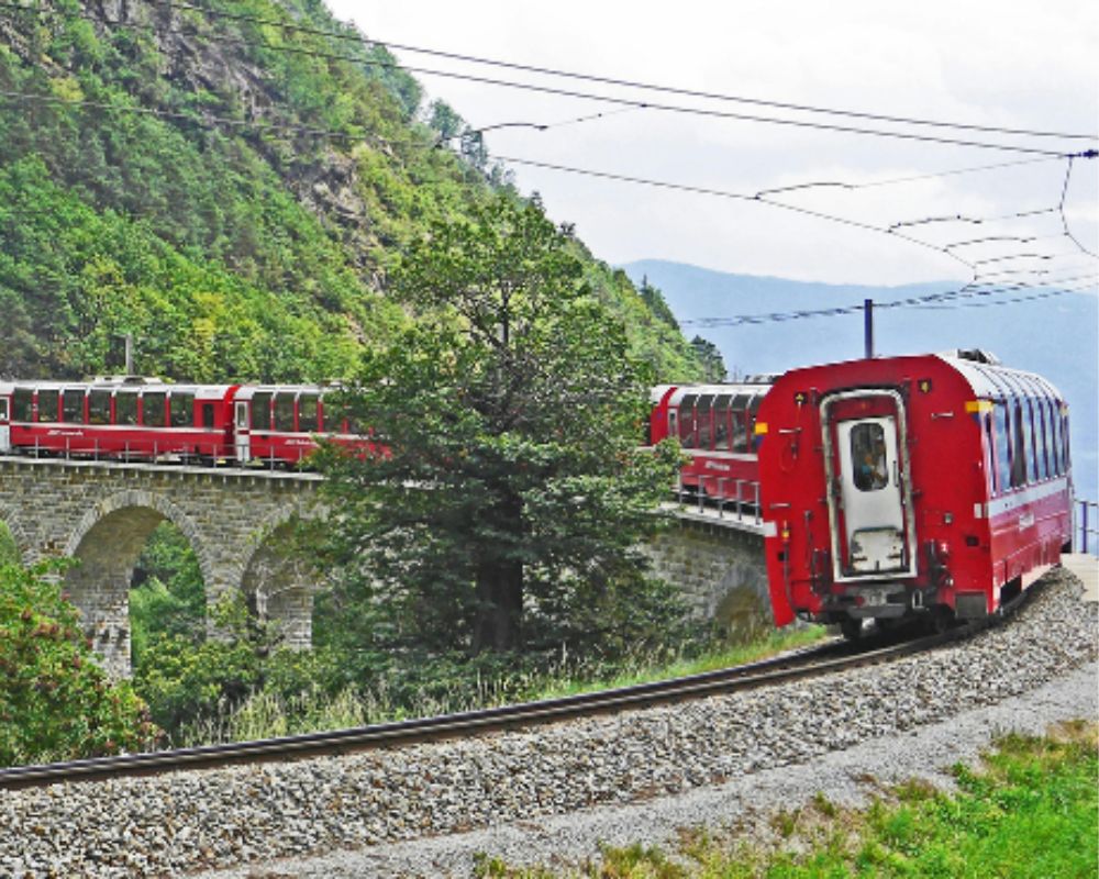 train.jpg